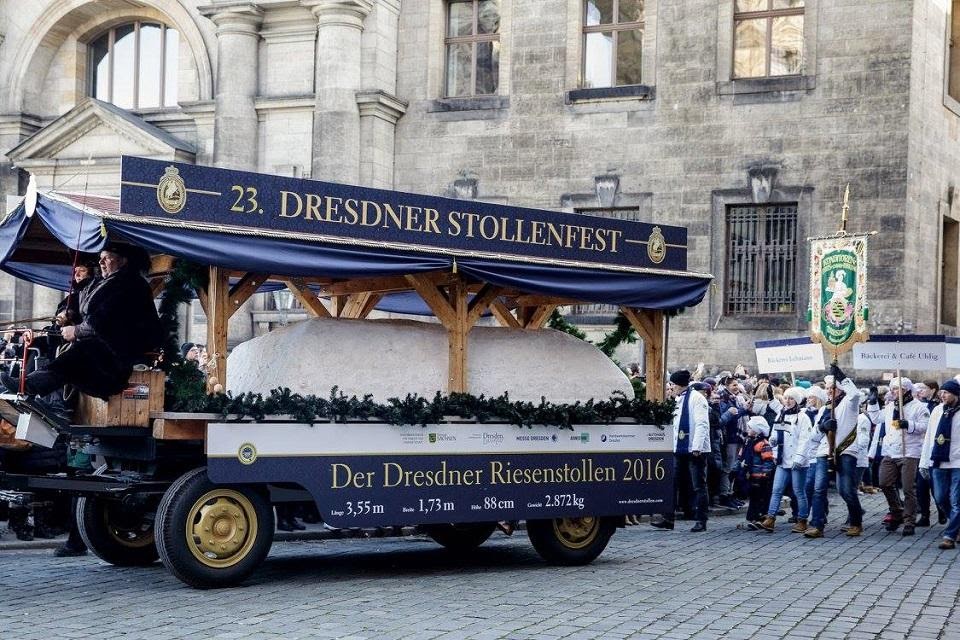 Giant Stollen float portion in the parade