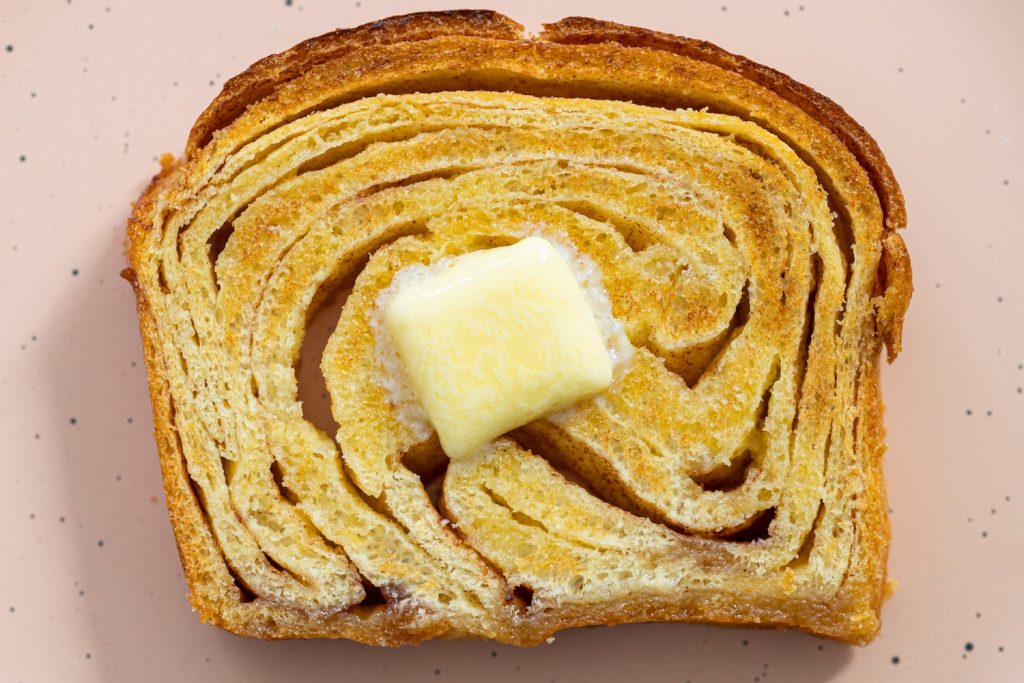 somodi kalacs with butter